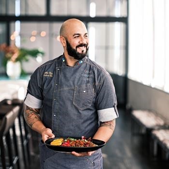 Read Food Article - Cooking with Passion - Chef Alex Diaz