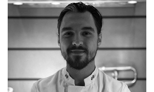 Classically trained Chef Pawel Siemion presents product demonstrations for individuals at the Sub-Zero, Wolf, and Cove Showroom located in Glendale Heights, Illinois.