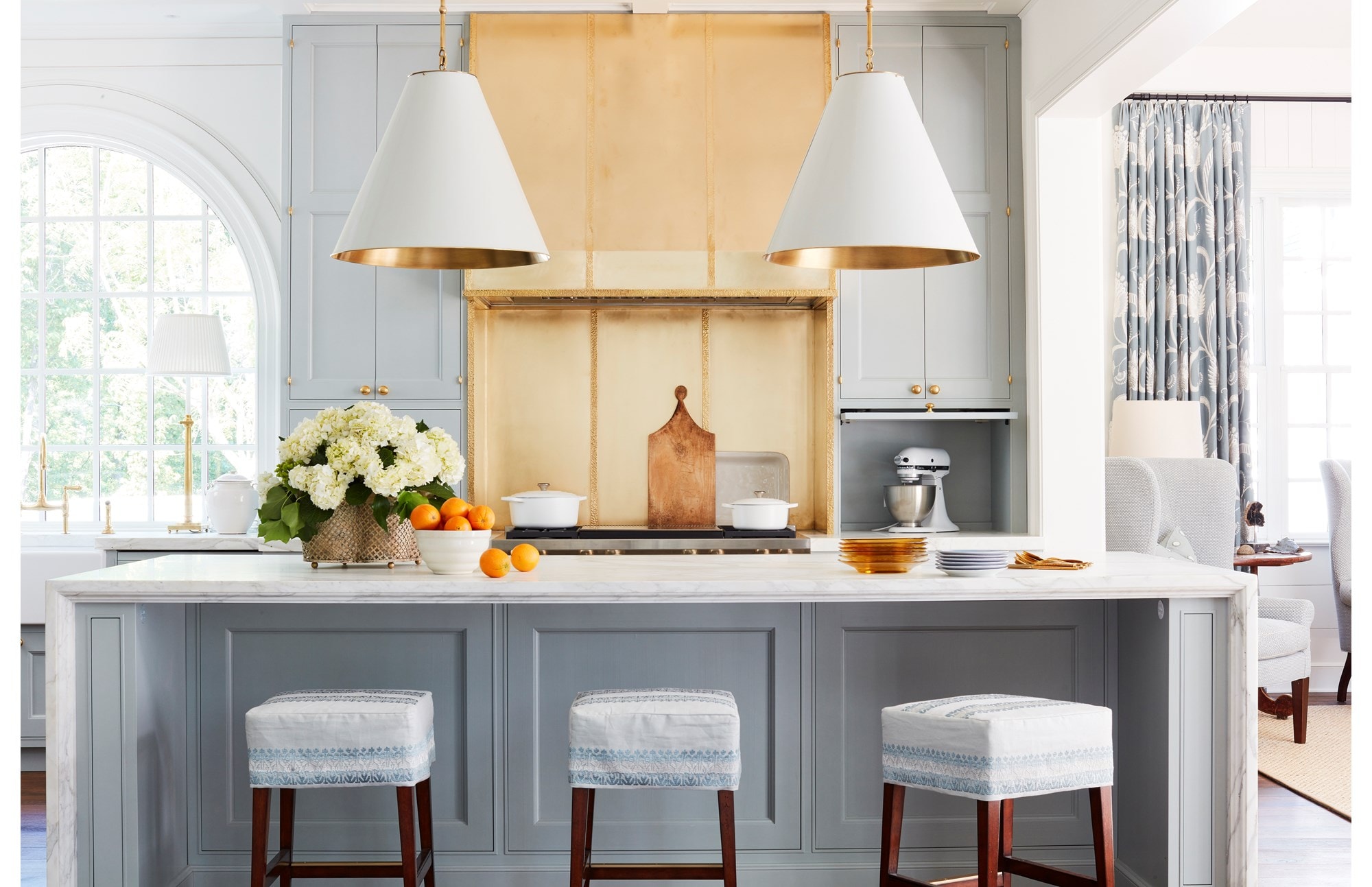 A winning kitchen from designer Matthew Quinn melds classic style with innovative composition.