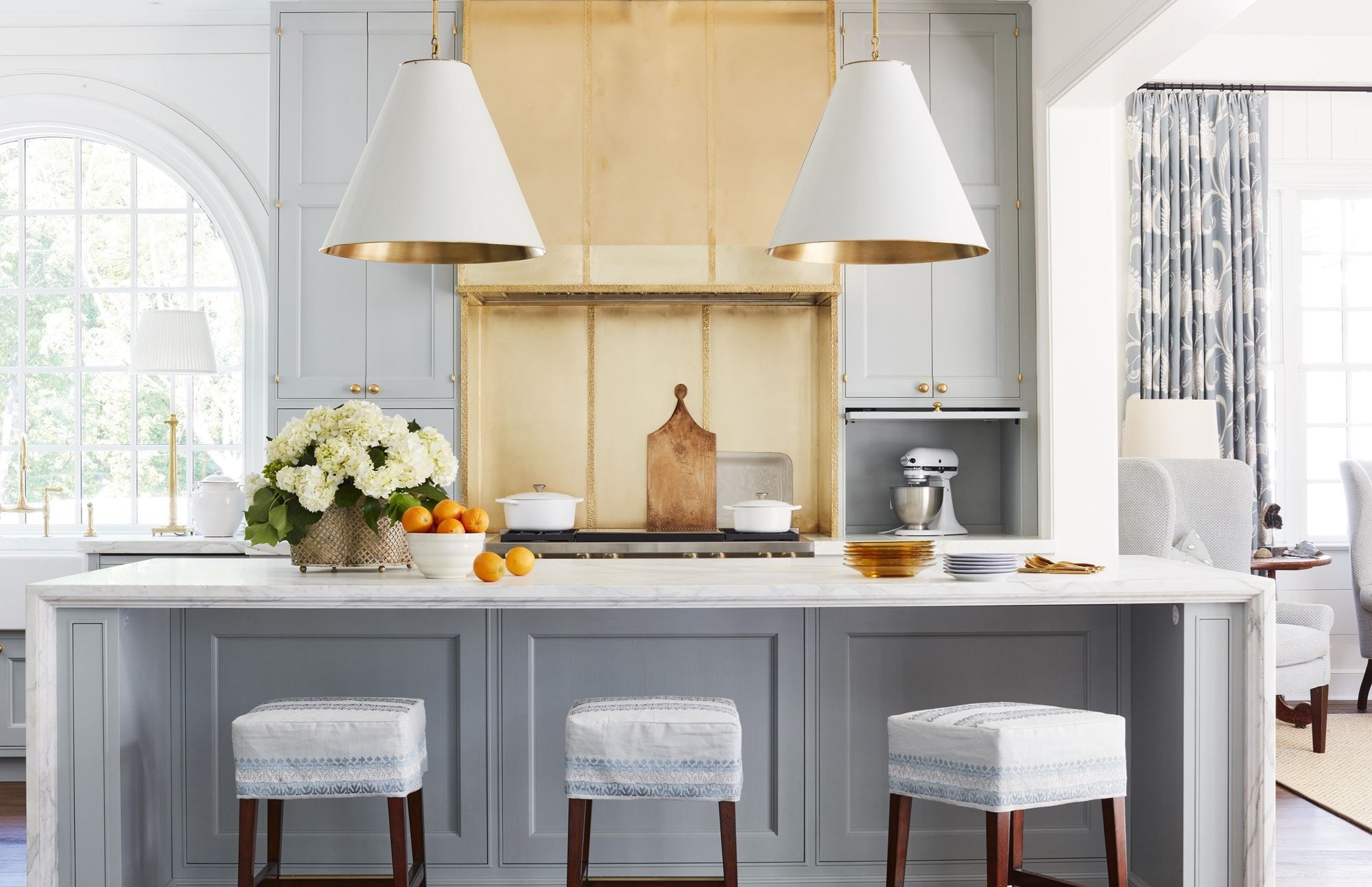 A winning kitchen from designer Matthew Quinn melds classic style with innovative composition.