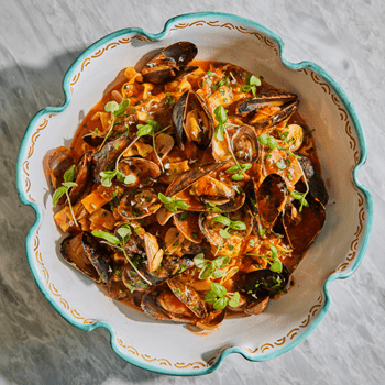Read Lifestyle Recipe - Mussels and Clams Fra Diavolo