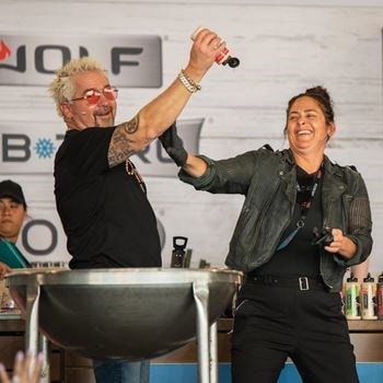 Read Food Article - Baking it Big Time - Minneapolis Designer