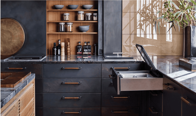 Blending effortlessly into any cabinetry or surrounding and pairs beautifully with other Wolf built-in ovens.